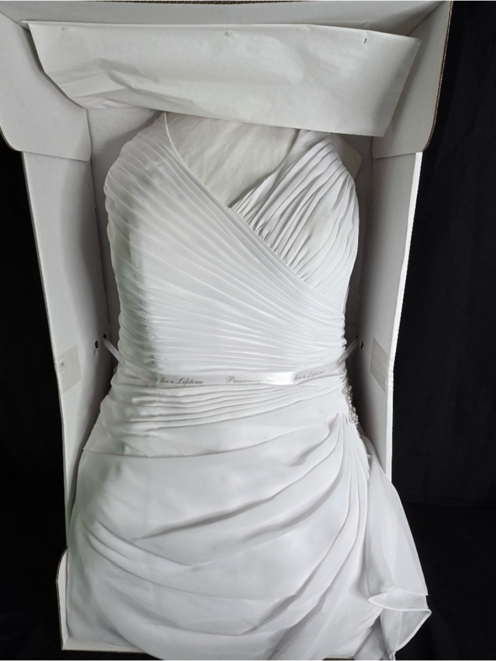 David's Bridal Diamond White Halter Neck Wedding Gown Size 18W Style 9WG 3260